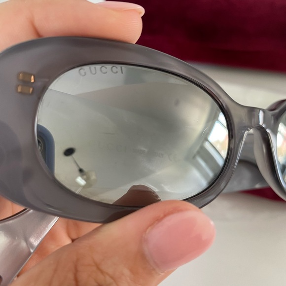 Sold Gucci Oval Sunglasses GG0517S Grey - Picture 6 of 8